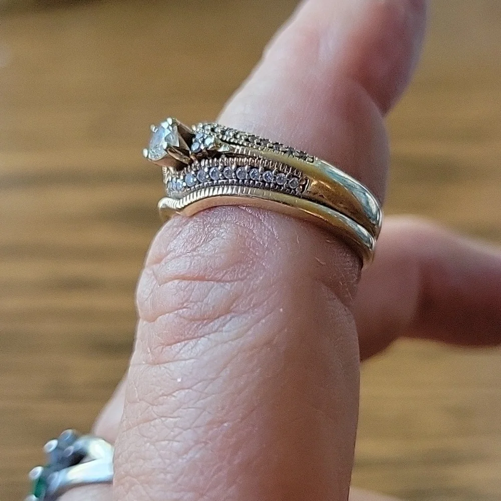 Ring - Picture 2 of 3